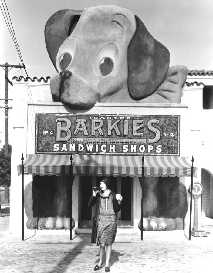 Barkies Sandwich Shop 1929 new.jpg